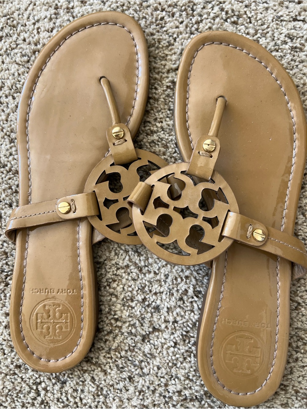 Sandal/Flat Thong Shoes Tan Patent Leather